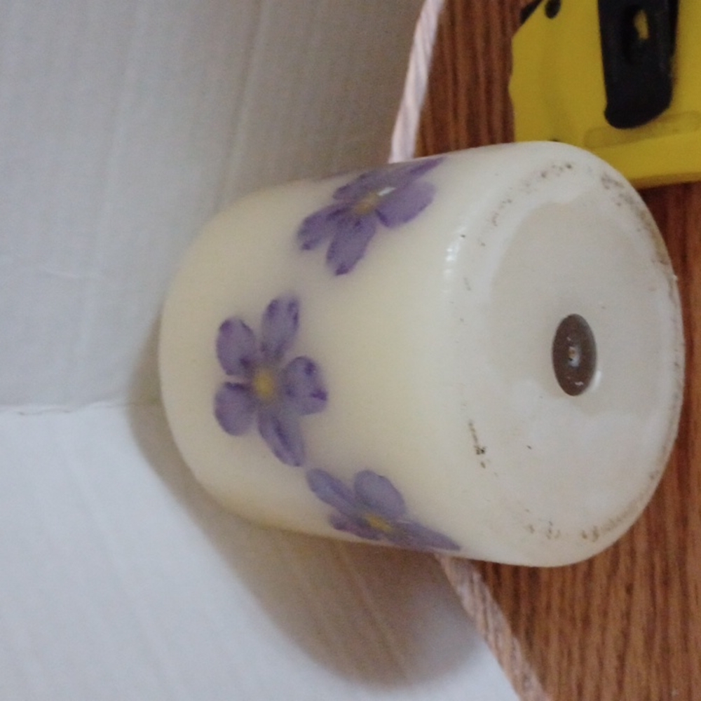 Candle - Picture 2 of 2